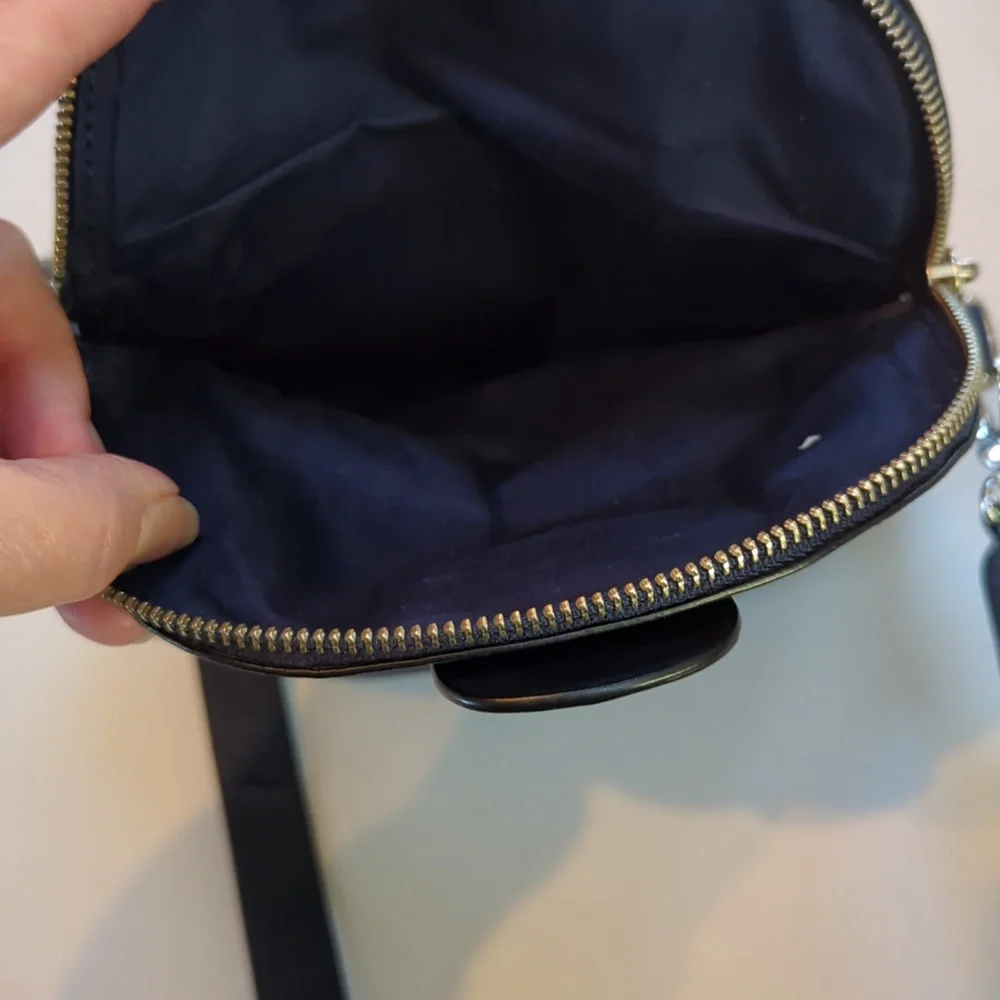 Marc by Marc Jacobs, Navy Blue Leather Crossbody Bag - Picture 8 of 10